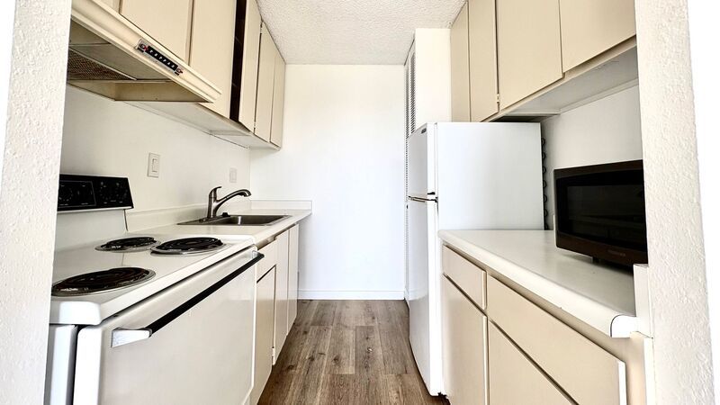 Spacious 1 BED/1 BATH/1 Assigned Parking with LANAI in 1013 Prospect (Punchbowl) property image