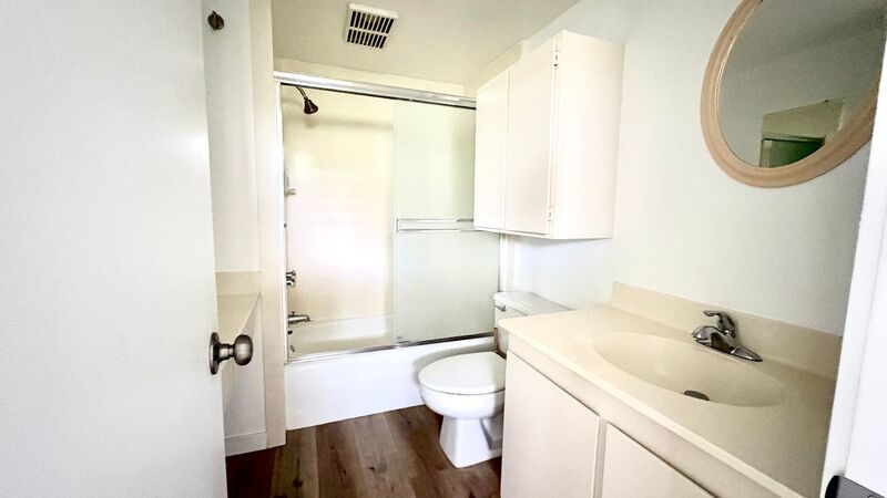 Spacious 1 BED/1 BATH/1 Assigned Parking with LANAI in 1013 Prospect (Punchbowl) property image