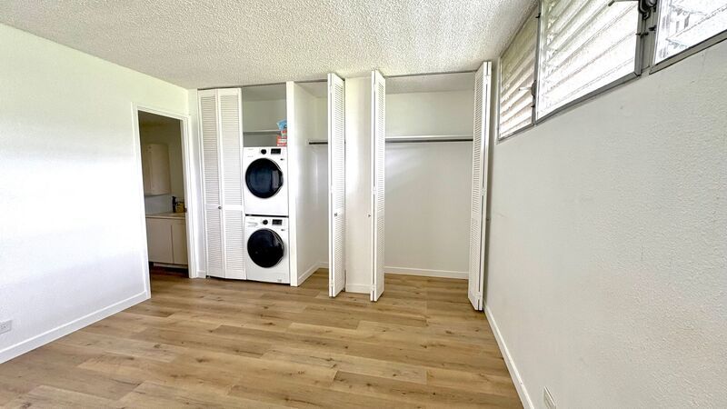 Spacious 1 BED/1 BATH/1 Assigned Parking with LANAI in 1013 Prospect (Punchbowl) property image