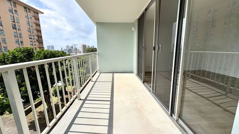 Spacious 1 BED/1 BATH/1 Assigned Parking with LANAI in 1013 Prospect (Punchbowl) property image
