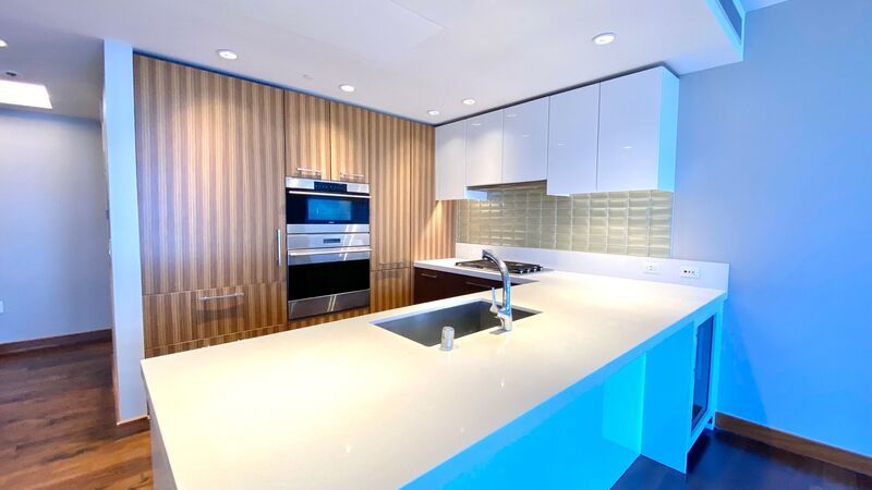 Lowest Priced 2-Bed Unit in ONE Ala Moana!!! PENTHOUSE 2 BED/2BATH with Ocean & Mountain Views! property image