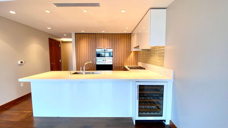 Lowest Priced 2-Bed Unit in ONE Ala Moana!!! PENTHOUSE 2 BED/2BATH with Ocean & Mountain Views! property image