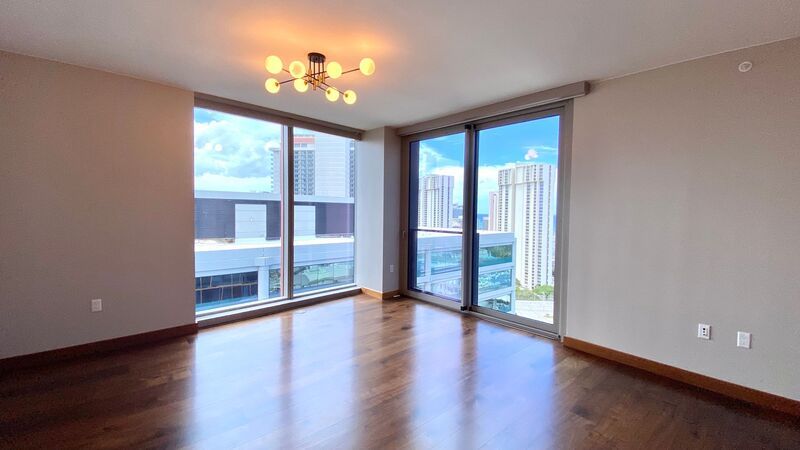 Lowest Priced 2-Bed Unit in ONE Ala Moana!!! PENTHOUSE 2 BED/2BATH with Ocean & Mountain Views! property image