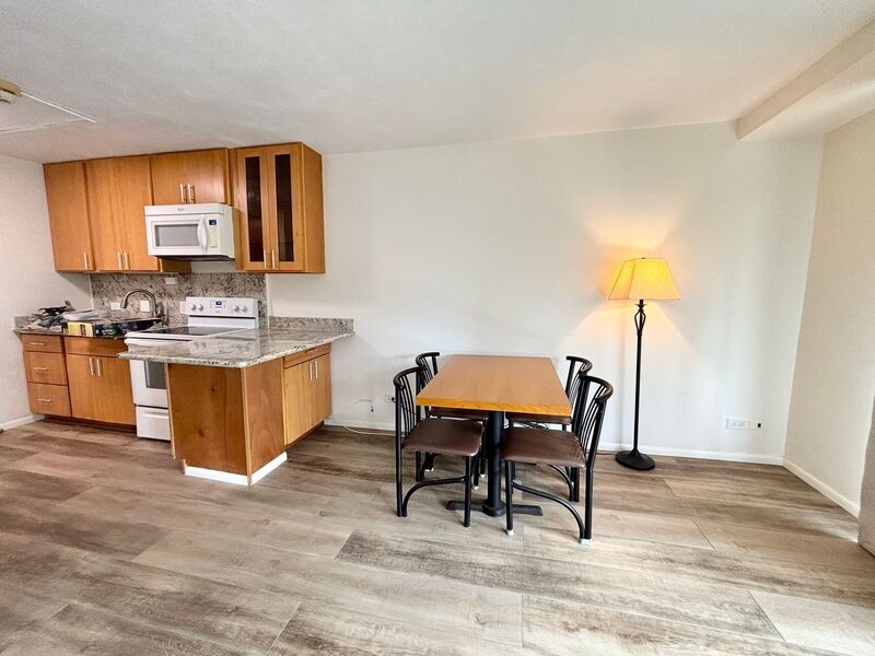 Queen Emma Gardens – Prince Tower | Studio | 1 Bath | 1 Assigned Parking property image