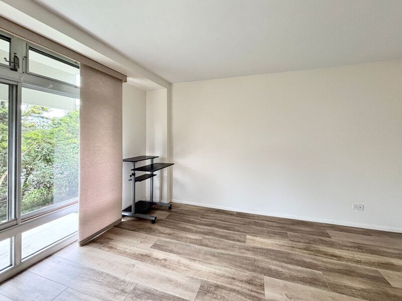 Queen Emma Gardens – Prince Tower | Studio | 1 Bath | 1 Assigned Parking property image