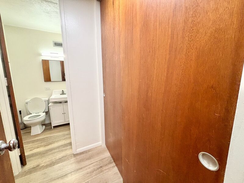 Queen Emma Gardens – Prince Tower | Studio | 1 Bath | 1 Assigned Parking property image