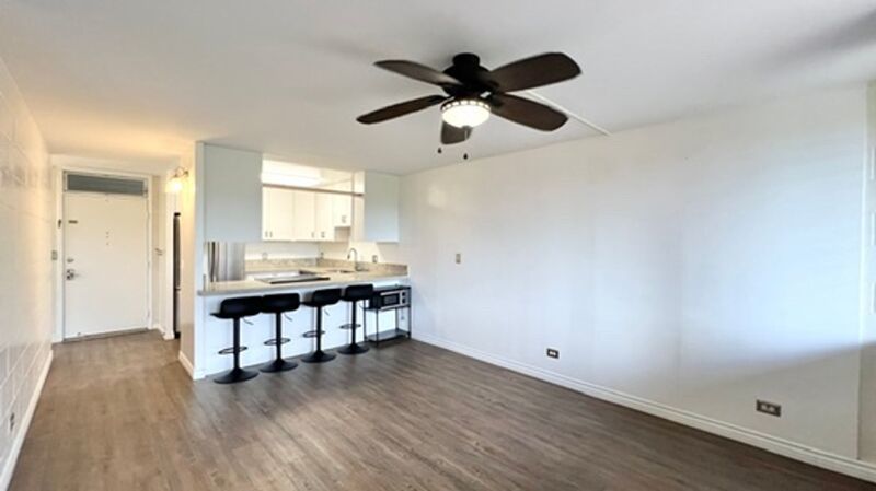 AVAILABLE NOW! Spacious 3-Bedroom, 2-Bath Corner-end Split-level Unit in Kaneohe with 1 Assigned Parking Stall property image