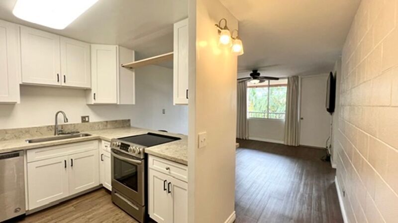 AVAILABLE NOW! Spacious 3-Bedroom, 2-Bath Corner-end Split-level Unit in Kaneohe with 1 Assigned Parking Stall property image