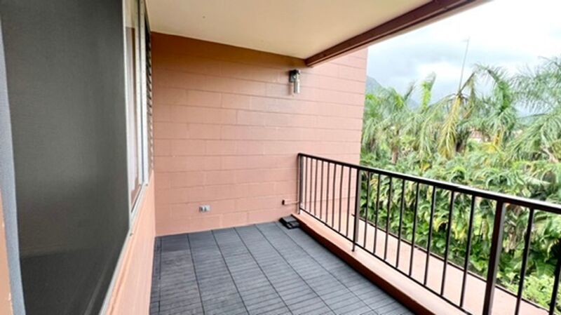 AVAILABLE NOW! Spacious 3-Bedroom, 2-Bath Corner-end Split-level Unit in Kaneohe with 1 Assigned Parking Stall property image