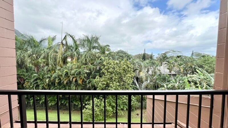 AVAILABLE NOW! Spacious 3-Bedroom, 2-Bath Corner-end Split-level Unit in Kaneohe with 1 Assigned Parking Stall property image