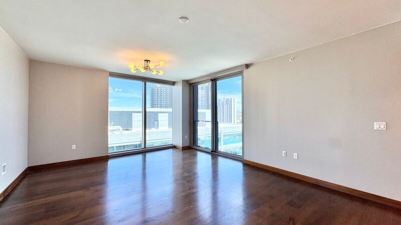 Lowest Priced 2-Bed Unit in ONE Ala Moana!!! PENTHOUSE 2 BED/2BATH with Ocean & Mountain Views! property image