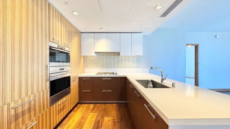 Lowest Priced 2-Bed Unit in ONE Ala Moana!!! PENTHOUSE 2 BED/2BATH with Ocean & Mountain Views! property image