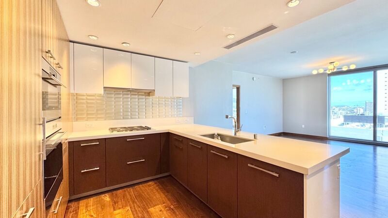 Lowest Priced 2-Bed Unit in ONE Ala Moana!!! PENTHOUSE 2 BED/2BATH with Ocean & Mountain Views! property image