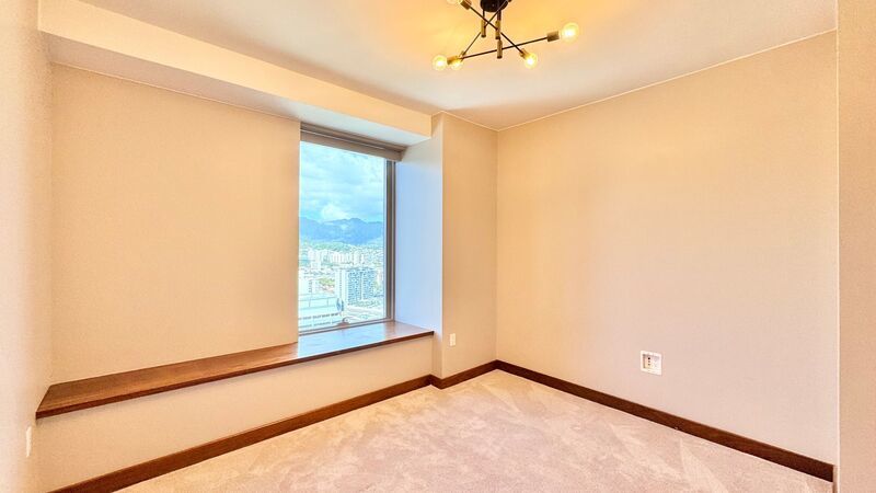 Lowest Priced 2-Bed Unit in ONE Ala Moana!!! PENTHOUSE 2 BED/2BATH with Ocean & Mountain Views! property image