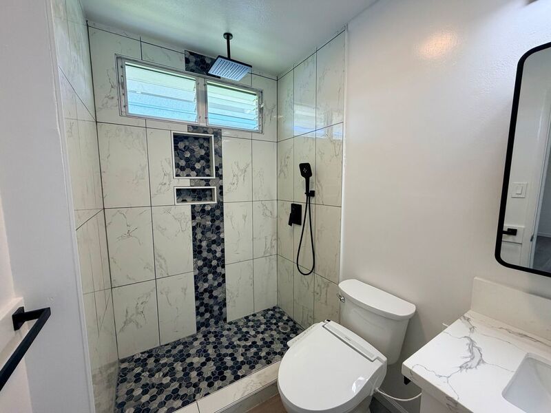 Newly Renovated 5BR/2BA Home – Move-In Ready in Pearl City property image