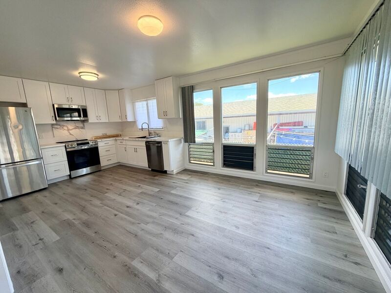 Newly Renovated 5BR/2BA Home – Move-In Ready in Pearl City property image