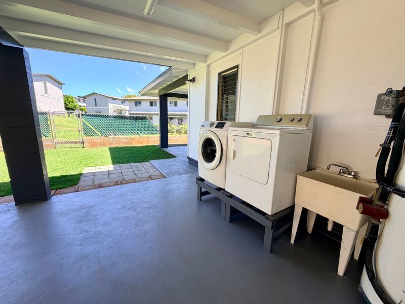 Newly Renovated 5BR/2BA Home – Move-In Ready in Pearl City property image