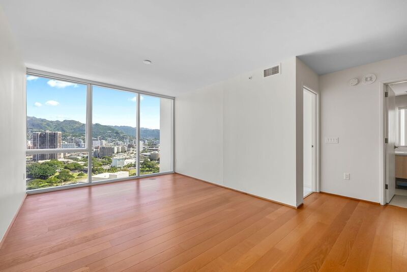 Available NOW - Highly Desired 1 BED 1 BATH in Kaakaako property image