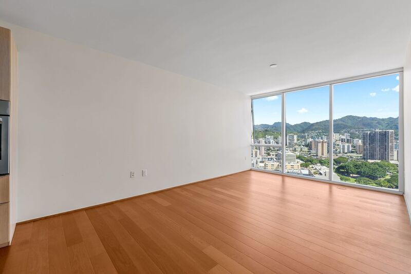 Available NOW - Highly Desired 1 BED 1 BATH in Kaakaako property image