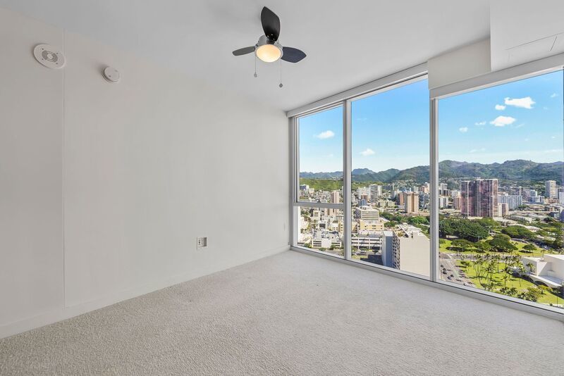 Available NOW - Highly Desired 1 BED 1 BATH in Kaakaako property image
