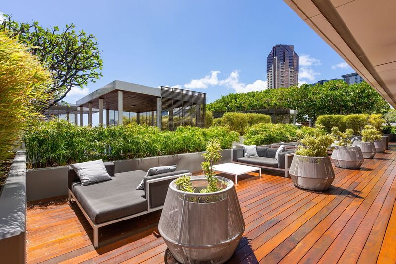 Available NOW - Highly Desired 1 BED 1 BATH in Kaakaako property image