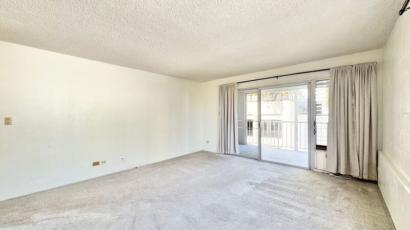 SPACIOUS STUDIO w/ LANAI & Washer/Dryer INSIDE unit - AVAILABLE NOW in MAKIKI - Conveniently Located! property image