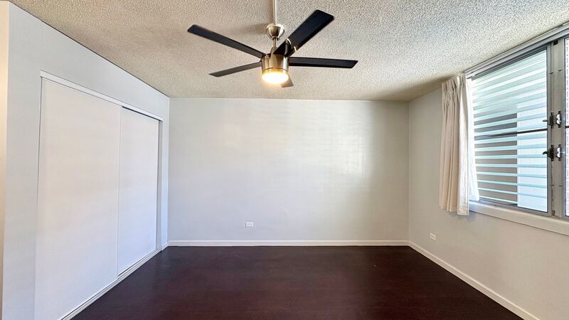Available Now! 1BD / 1BA with 1 Covered & Assigned Parking Stall on Rycroft Street!! property image
