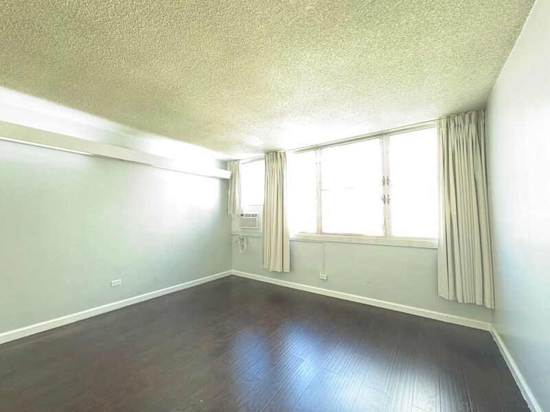 Available Now! 1BD / 1BA with 1 Covered & Assigned Parking Stall on Rycroft Street!! property image