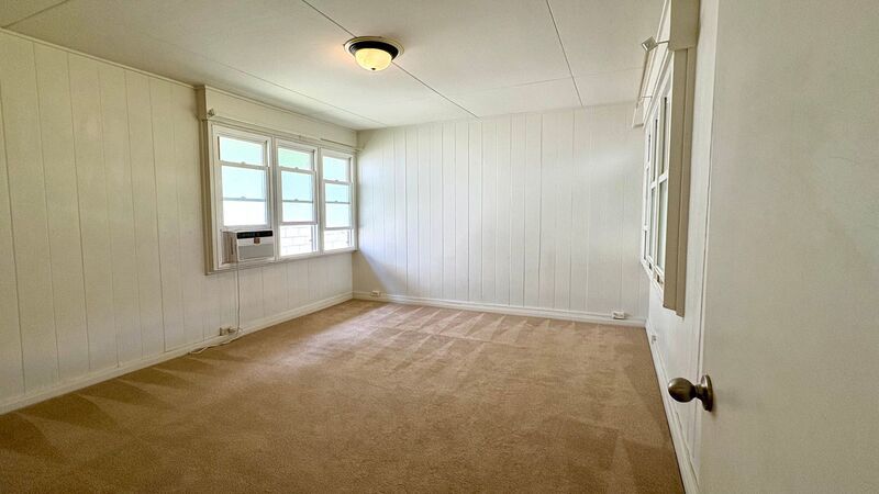 Available Now!! 3 BED/2.5BA + Large Carport, Yard!! property image