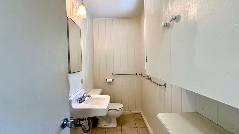 Available Now!! 3 BED/2.5BA + Large Carport, Yard!! property image