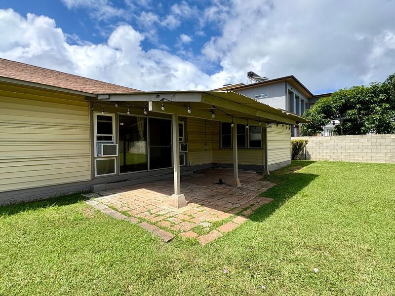 Available Now!! 3 BED/2.5BA + Large Carport, Yard!! property image