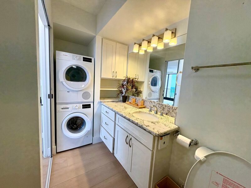 Available Now- 1 BED/1 BATH/2 PRKG in Chateau Waikiki! ALL Utilities Included, 6 Mo. Lease, Fully Furnished property image