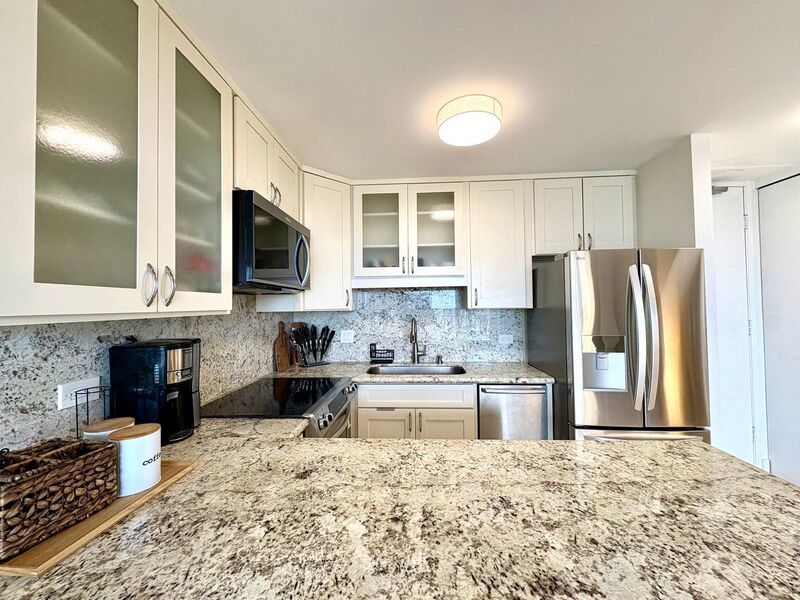 Available Now- 1 BED/1 BATH/2 PRKG in Chateau Waikiki! ALL Utilities Included, 6 Mo. Lease, Fully Furnished property image
