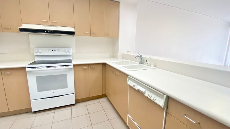 Spacious 2 Bedroom, 2 Bath, with 2 Parking Stalls - Kalele Kai in Hawaii Kai property image