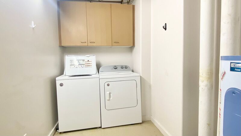 Spacious 2 Bedroom, 2 Bath, with 2 Parking Stalls - Kalele Kai in Hawaii Kai property image