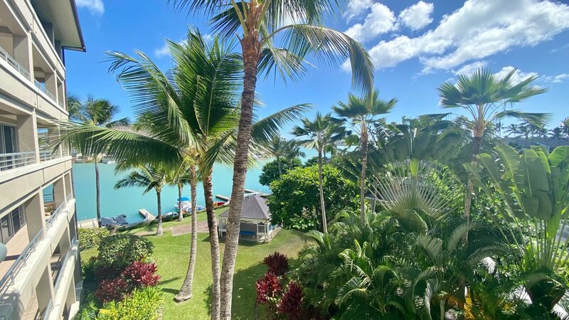Spacious 2 Bedroom, 2 Bath, with 2 Parking Stalls - Kalele Kai in Hawaii Kai property image