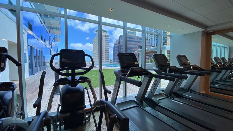 HIGH FLOOR 1 BED/1 BATH IN AZURE ALA MOANA! property image