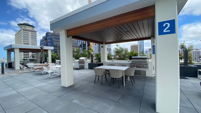 HIGH FLOOR 1 BED/1 BATH IN AZURE ALA MOANA! property image