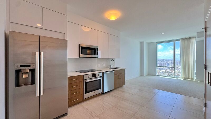 HIGH FLOOR 1 BED/1 BATH IN AZURE ALA MOANA! property image