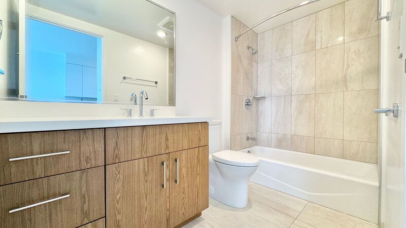HIGH FLOOR 1 BED/1 BATH IN AZURE ALA MOANA! property image