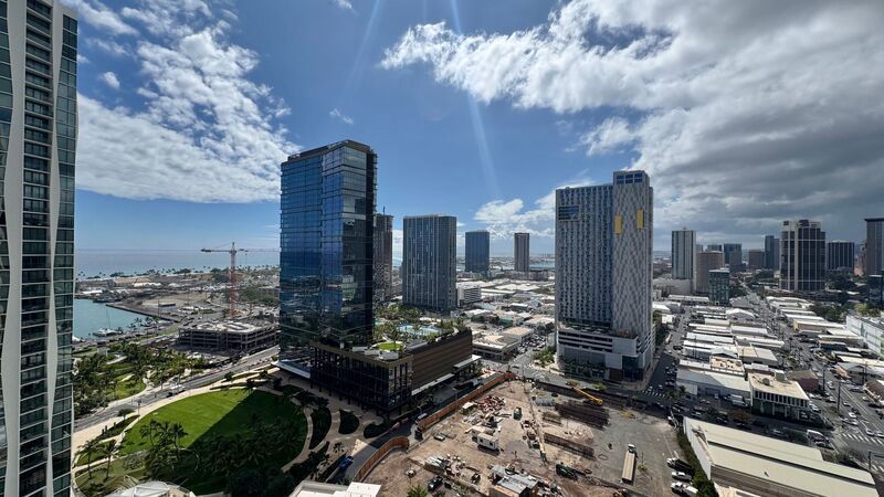 Ocean Views! 1 BED 1 BATH with 1 ASSIGNED STALL in AALII - WARD VILLAGE! property image