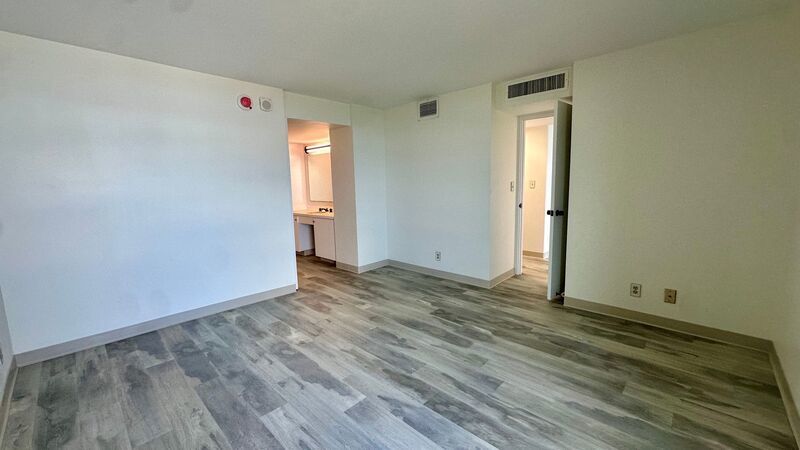 Available NOW - Highly Desired 2 BED 2 BATH Near Ala Moana property image