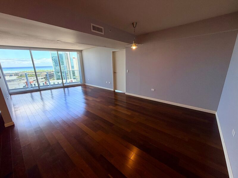 Luxury Living at Moana Pacific 2 Bedroom with a Den, 2 Bathroom, 2 Parking Available NOW property image