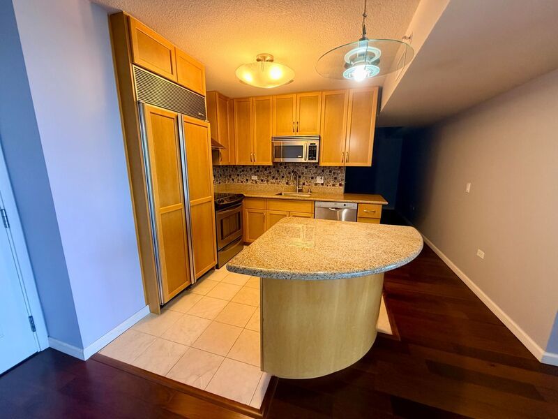Luxury Living at Moana Pacific 2 Bedroom with a Den, 2 Bathroom, 2 Parking Available NOW property image