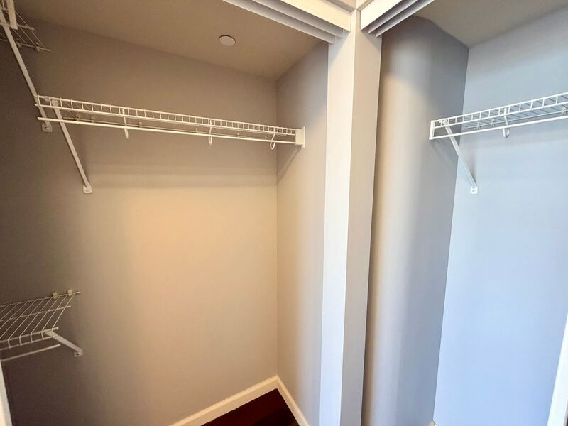 Luxury Living at Moana Pacific 2 Bedroom with a Den, 2 Bathroom, 2 Parking Available NOW property image
