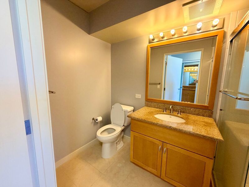 Luxury Living at Moana Pacific 2 Bedroom with a Den, 2 Bathroom, 2 Parking Available NOW property image