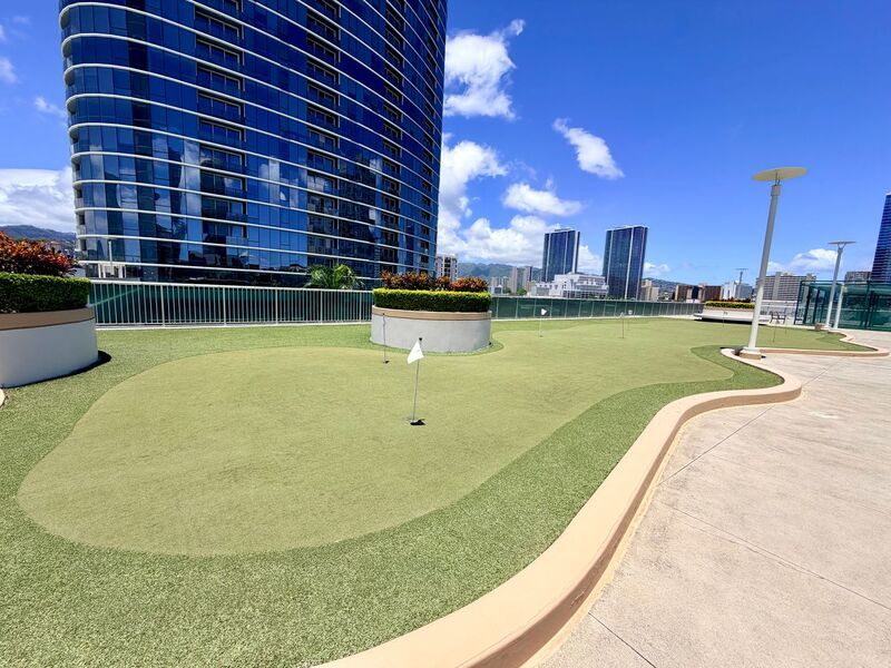 Luxury Living at Moana Pacific 2 Bedroom with a Den, 2 Bathroom, 2 Parking Available NOW property image