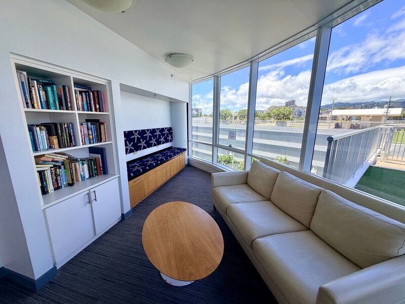 Luxury Living at Moana Pacific 2 Bedroom with a Den, 2 Bathroom, 2 Parking Available NOW property image