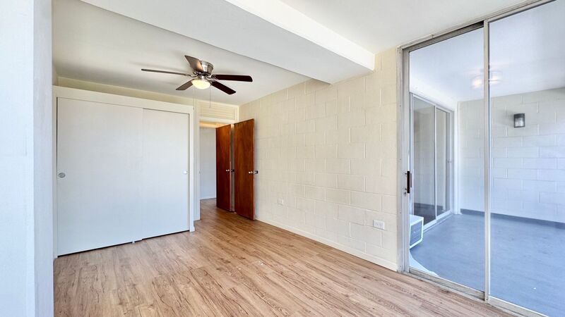 SPACIOUS 1 BED/1 BATH/1 PARKING w/ BALCONY - AVAILABLE NOW at TOWN HOUSE - Conveniently Located! property image