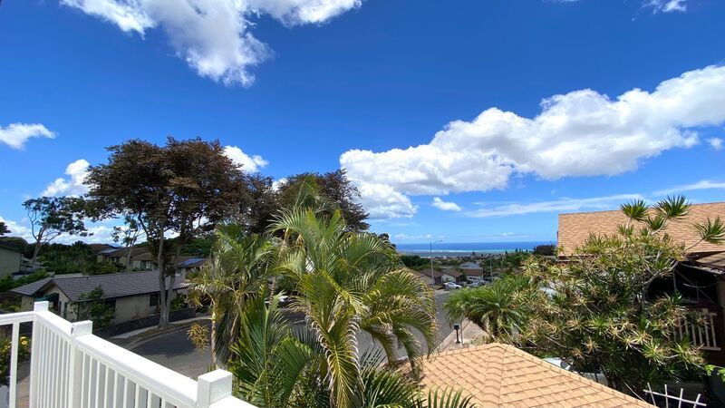 3 BED 2 BATH HOME w/ PV!!! (LOW Electricity Fees) - UPPER MAKAKILO! property image